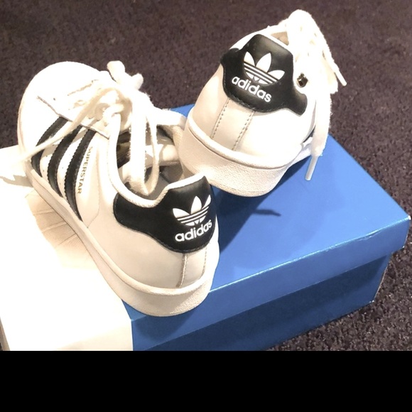 Adidas ORIGINALS SUPERSTAR J Junior Gym Shoes - Picture 3 of 8